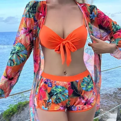 Maillot de Bain Short Tropicale avec un Kimono