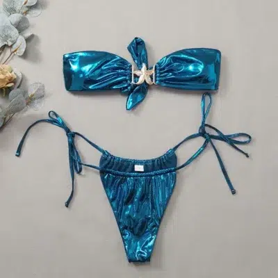 Maillot de Bain String Métallisé avec un Bijou