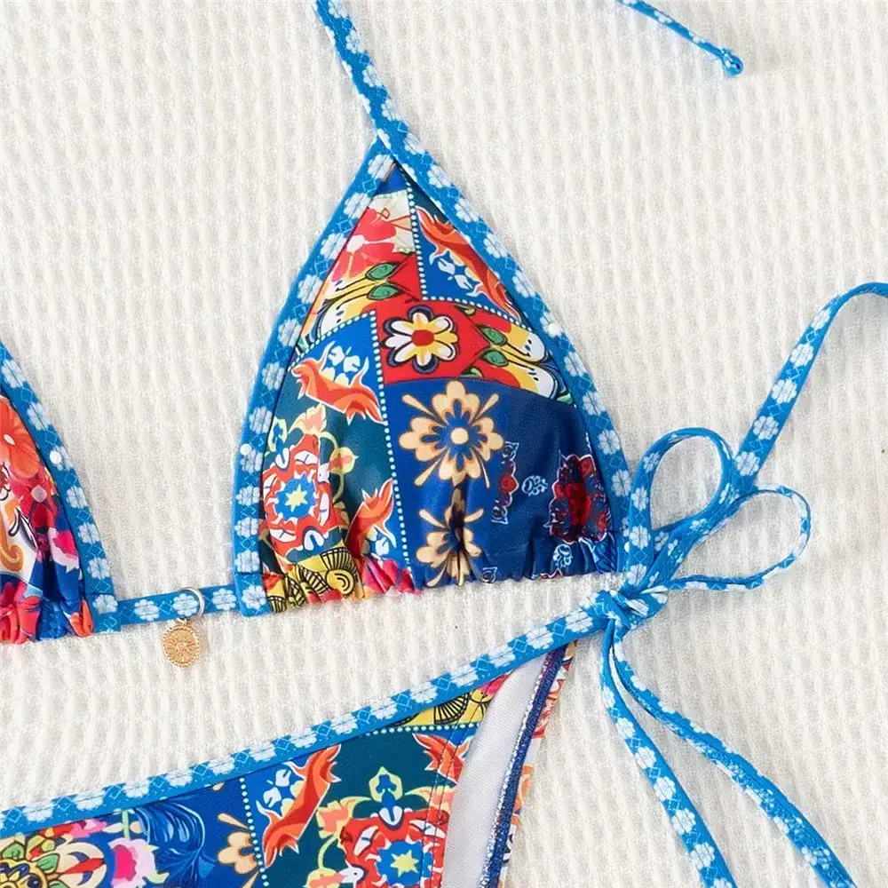 Maillot de Bain Tanga Floral Bleu Maillot de Bain Tanga Floral Bleu