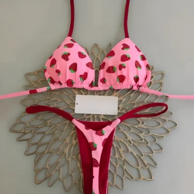 Maillot de Bain String Motif Fraise